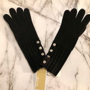 Michael Kors knit gloves with silver buttons NWT